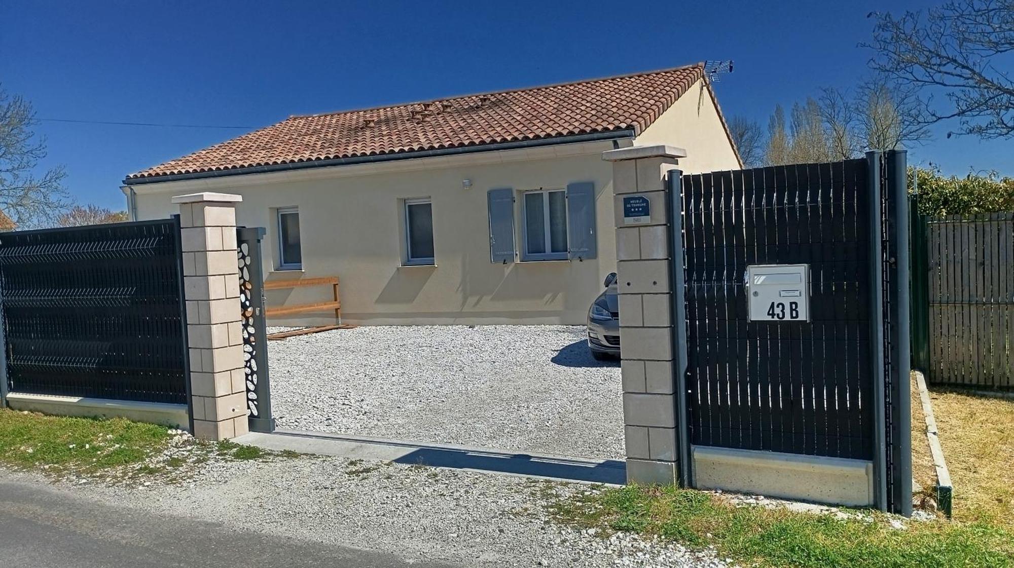 Meuble De Tourisme Classe 3 Etoiles Le Ptit Coin De Soleil - Saint Ciers D'Abzac المظهر الخارجي الصورة